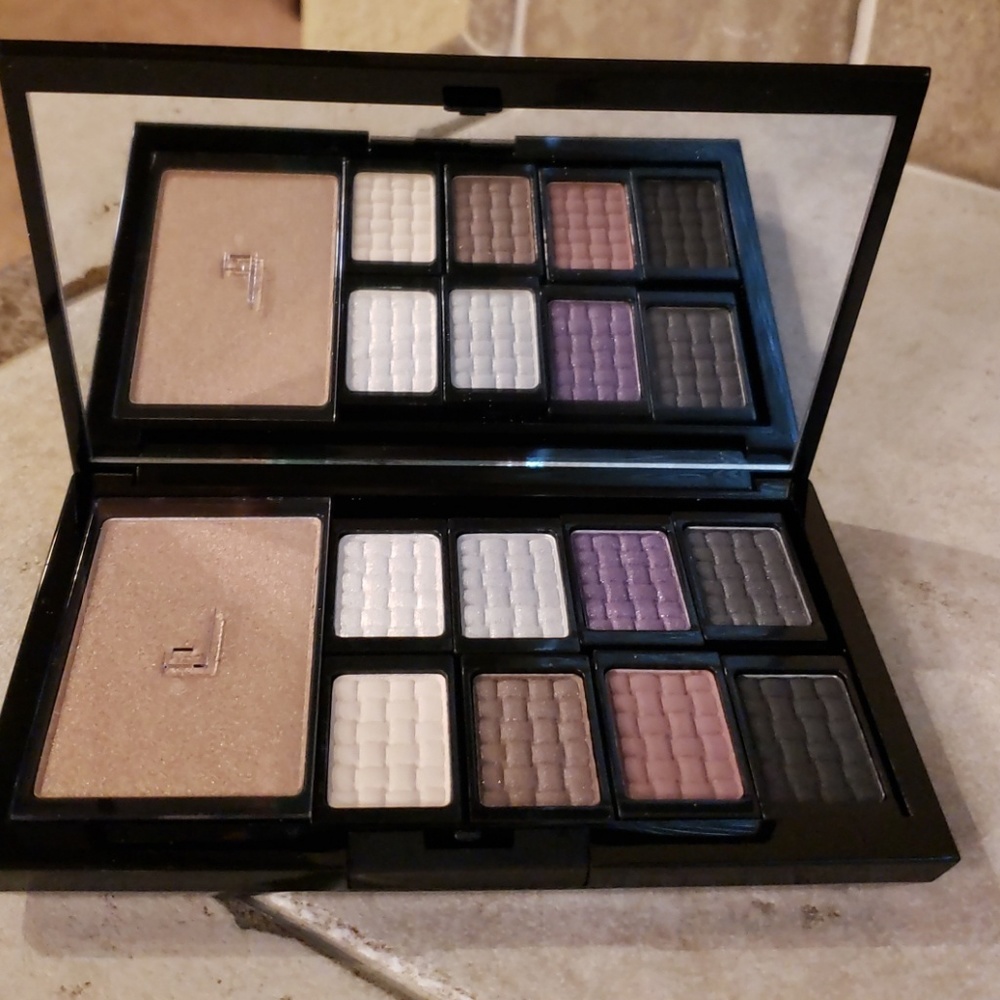 New eye shadow palette